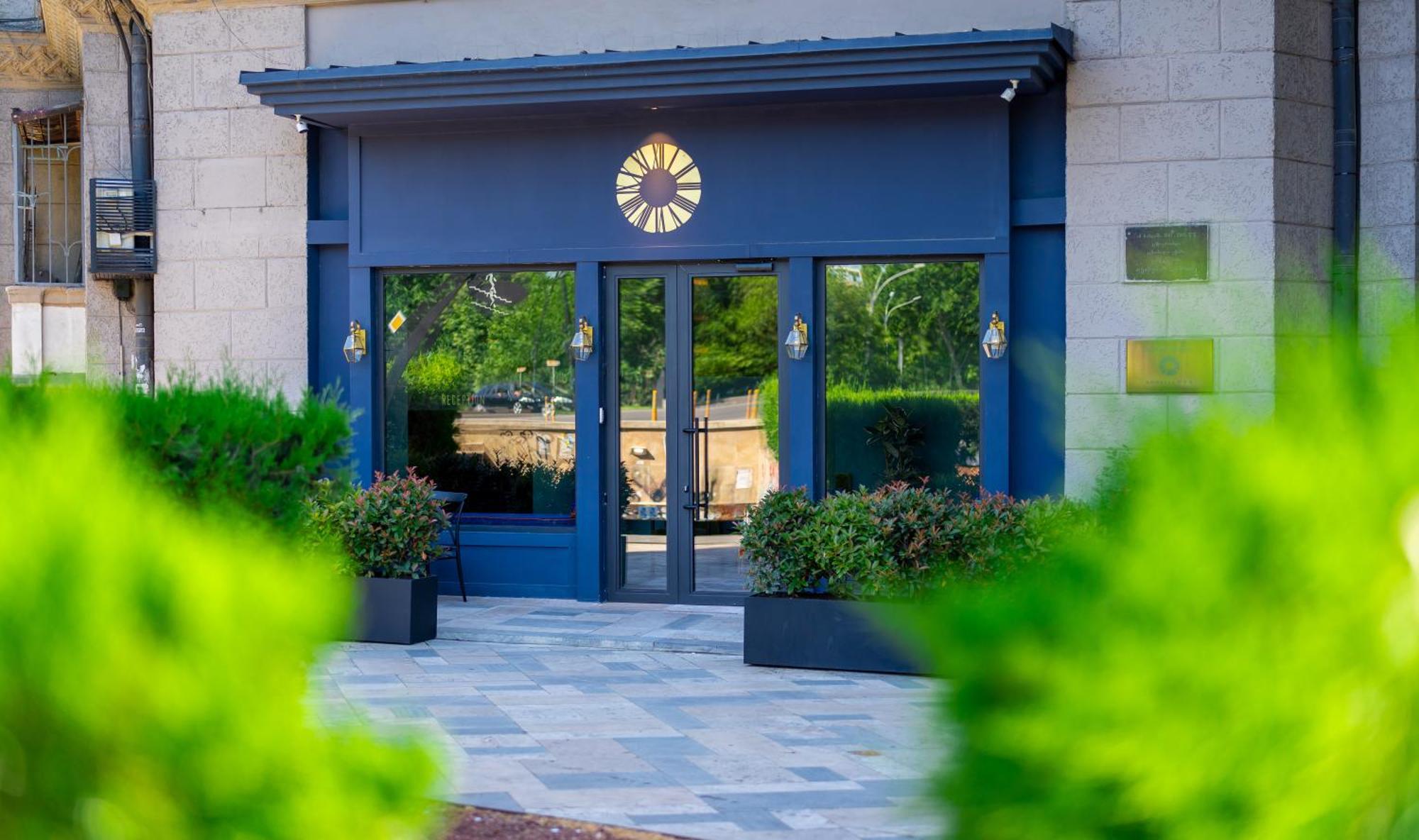Zorba&Bond Boutique Hotel تبليسي المظهر الخارجي الصورة
