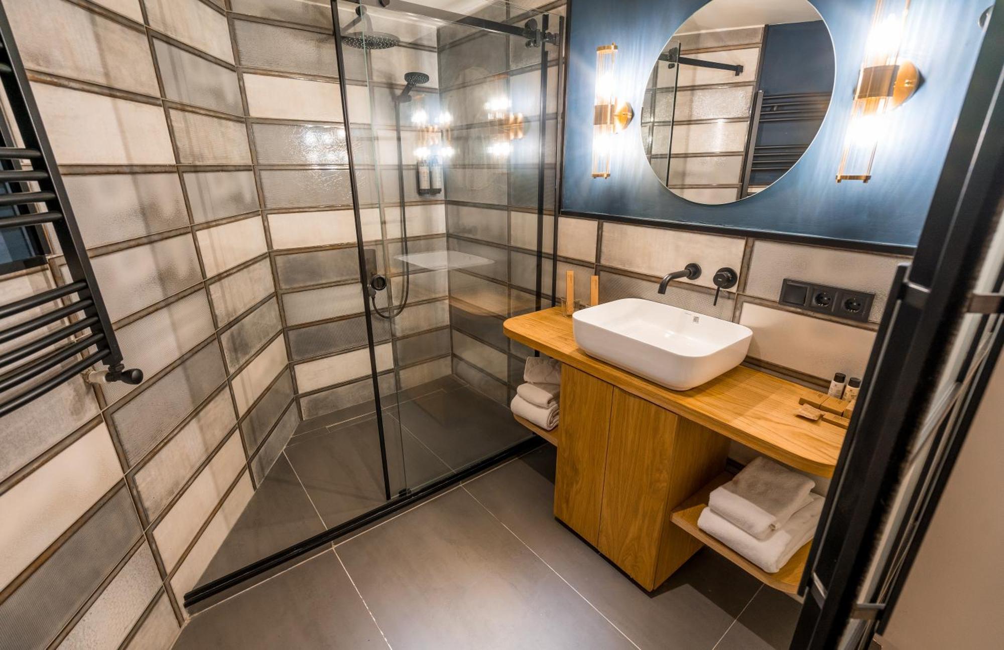 Zorba&Bond Boutique Hotel تبليسي المظهر الخارجي الصورة